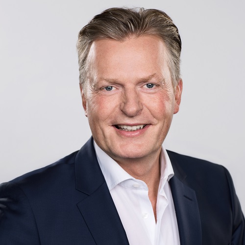 Dr Ludger Meyer, Leiter der Schönheitsklinik Villa Bella in München